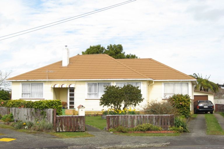 Photo of property in 18 Essex Street, Stratford, 4332