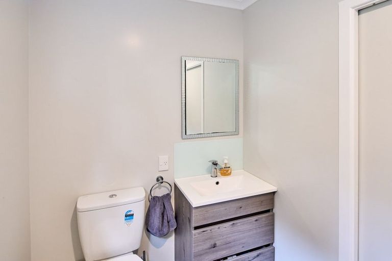 Photo of property in 6 Mayfair Place, Tawa, Wellington, 5028