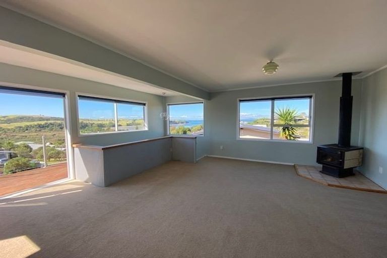 Photo of property in 9 Everard Avenue, Army Bay, Whangaparaoa, 0930