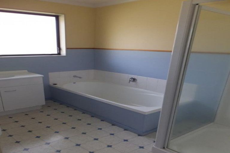 Photo of property in 14 Magellan Rise, Flagstaff, Hamilton, 3210