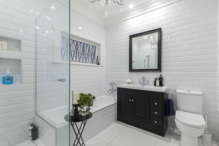 Photo of property in 31 Ingleton Terrace, Fairfield, Hamilton, 3214