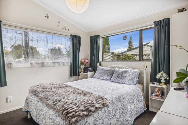 Photo of property in 9a North Foreland Street, Waihola, Milton, 9073