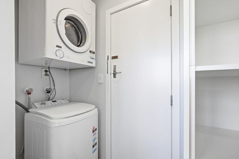 Photo of property in 31 Highbury Road, Highbury, Wellington, 6012