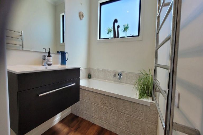 Photo of property in 55 Missy Crescent, Mount Pisa, Cromwell, 9383