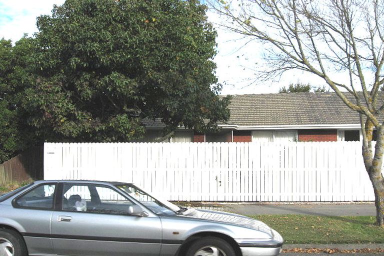 Photo of property in 2/9 Wadeley Road, Ilam, Christchurch, 8041