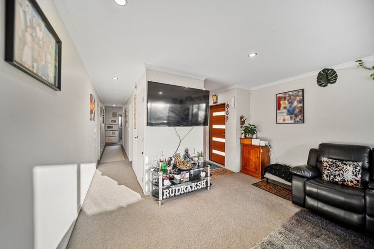 Photo of property in 116e Great South Road, Manurewa, Auckland, 2102