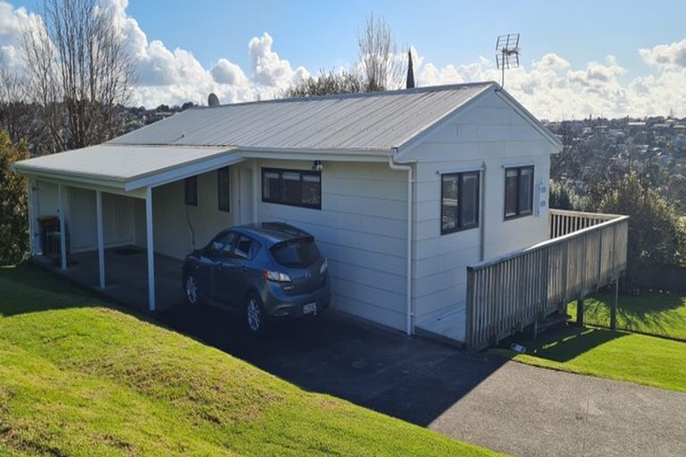 Photo of property in 24 Alton Avenue, Hillcrest, Auckland, 0627