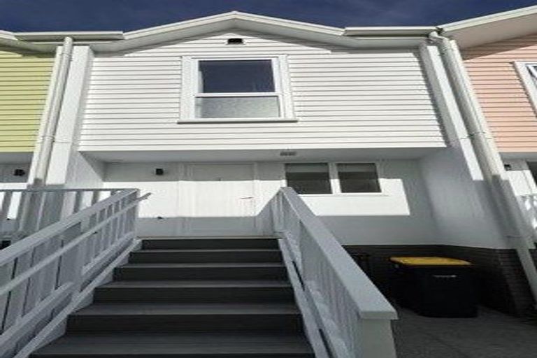 Photo of property in 2/37 Beresford Street, New Brighton, Christchurch, 8061