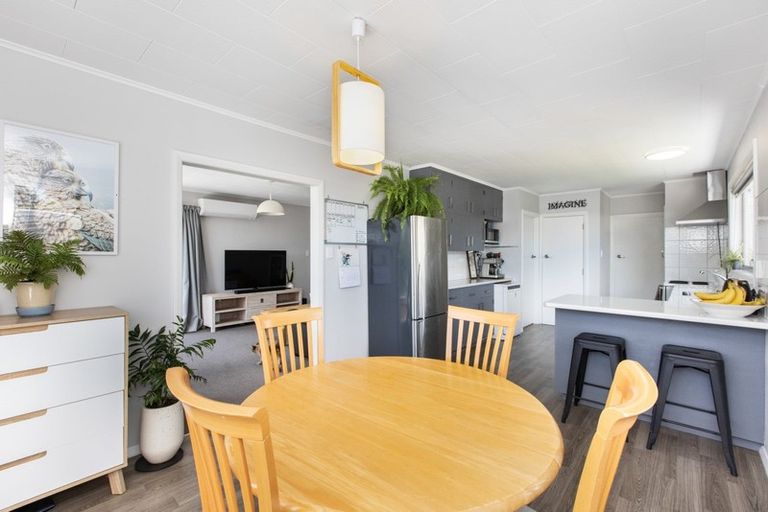 Photo of property in 6 Wynyard Crescent, Tamatea, Napier, 4112