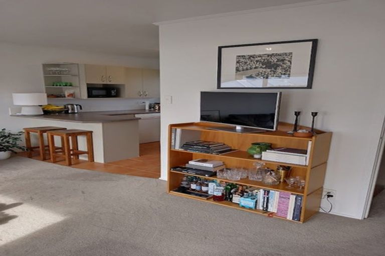 Photo of property in 15/16 Queens Parade, Devonport, Auckland, 0624