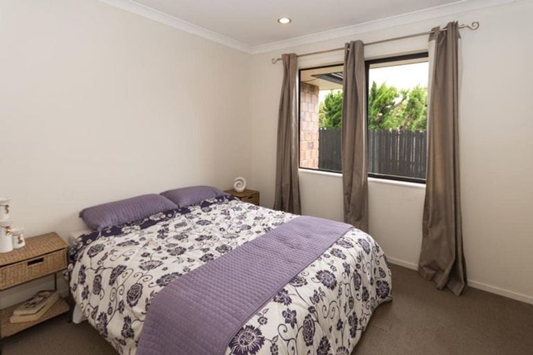 Photo of property in 9b Cosgrave Road, Papakura, 2110