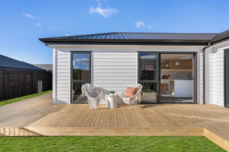 Photo of property in 25 Sabre Street, Papamoa Beach, Papamoa, 3118