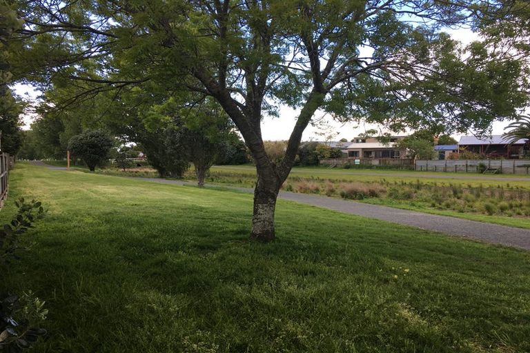 Photo of property in 15b Hayley Grove, Papamoa Beach, Papamoa, 3118