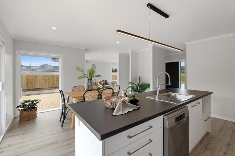 Photo of property in 6 Magnolia Place, Levin, 5510