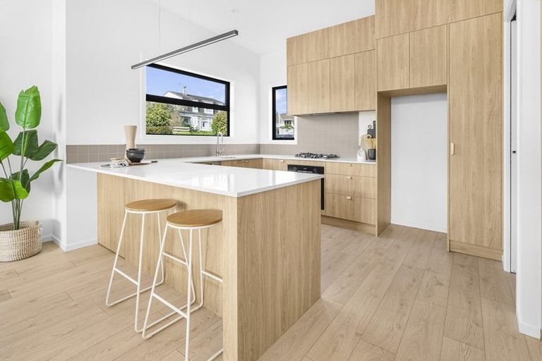 Photo of property in 4/7 Tarbett Road, Hillcrest, Hamilton, 3216