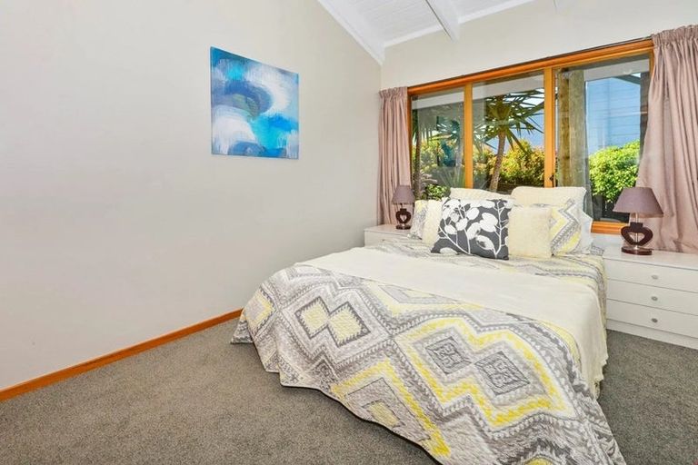 Photo of property in 7 Sandiacre Way, Browns Bay, Auckland, 0630