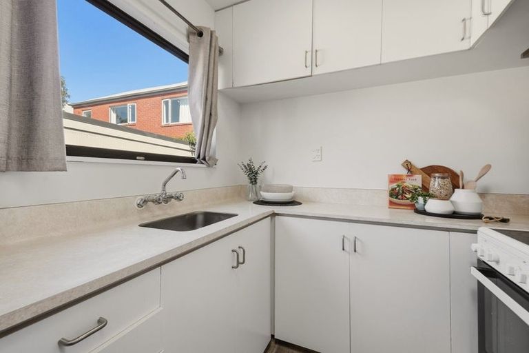 Photo of property in 1/19 Grove Road, Addington, Christchurch, 8024