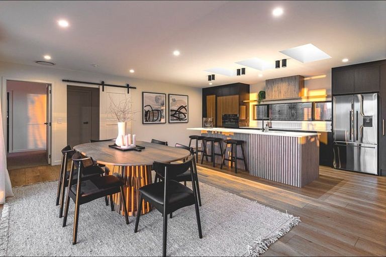 Photo of property in 37 Ruapehu Street, Paraparaumu, 5032