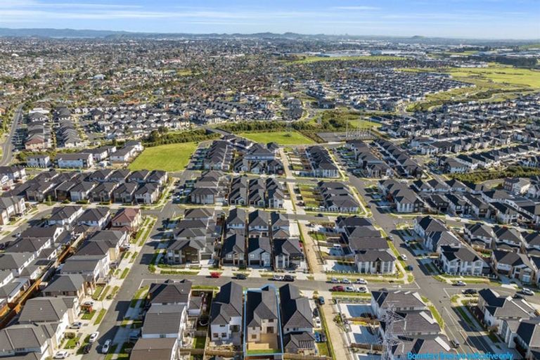 Photo of property in 6 Ballyliffin Drive, Flat Bush, Auckland, 2019