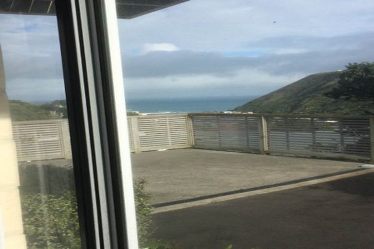 Photo of property in 16 Frobisher Street, Island Bay, Wellington, 6023