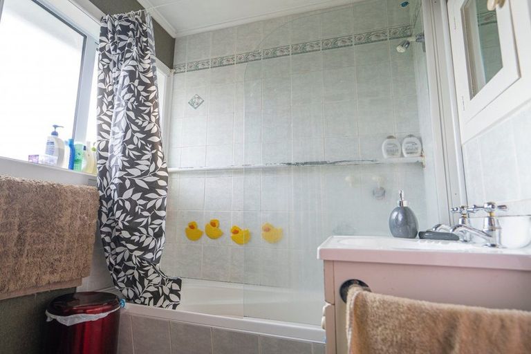 Photo of property in 57 Adamson Crescent, Glengarry, Invercargill, 9810