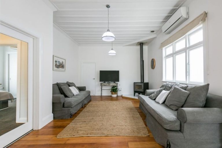 Photo of property in 137 Vigor Brown Street, Napier South, Napier, 4110