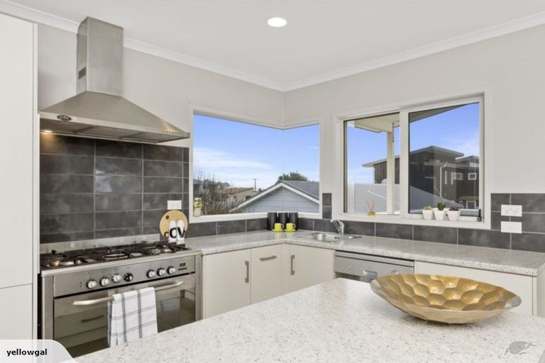 Photo of property in 233b Dickson Road, Papamoa Beach, Papamoa, 3118