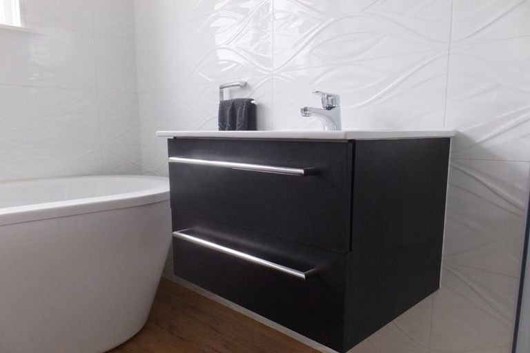 Photo of property in 2/91 Wainui Street, Riccarton, Christchurch, 8041