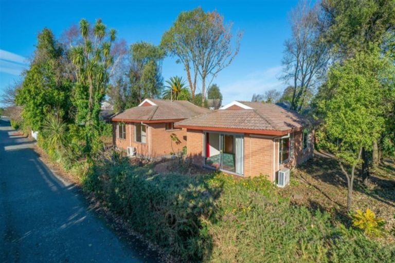 Photo of property in 106 Withells Road, Avonhead, Christchurch, 8042