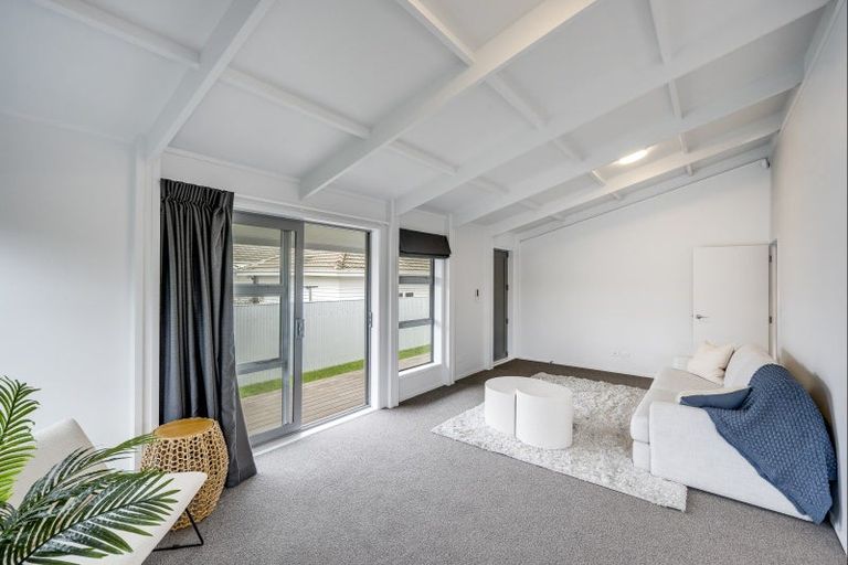 Photo of property in Lantern Light Takeaways, 1012 Willowpark Road North, Mayfair, Hastings, 4122