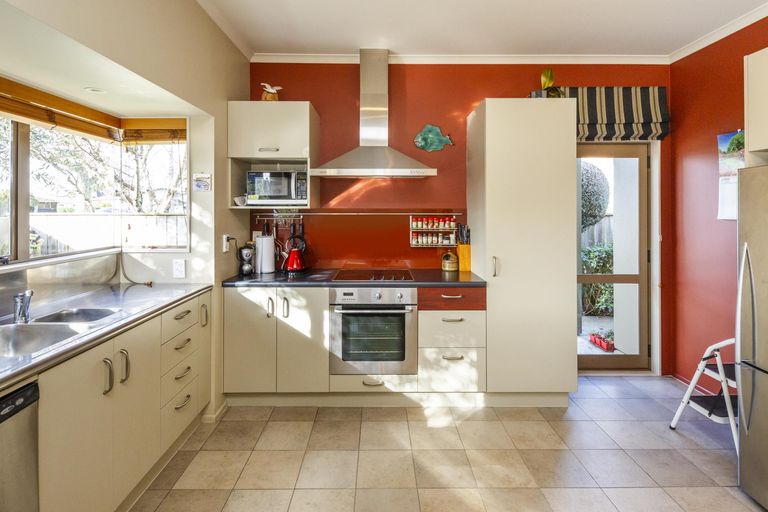 Photo of property in 66 Ihaka Street, Hokowhitu, Palmerston North, 4410