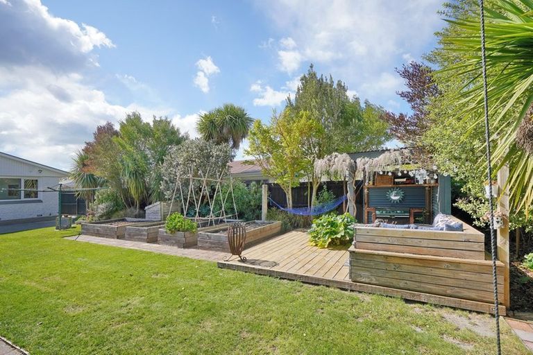 Photo of property in 17 Saffron Street, Bryndwr, Christchurch, 8053