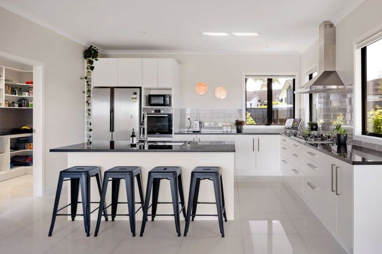 Photo of property in 22 Miranda Place, Flagstaff, Hamilton, 3210