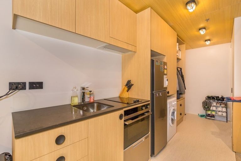 Photo of property in Vedado Apartments, 407/41 Hopper Street, Mount Cook, Wellington, 6011