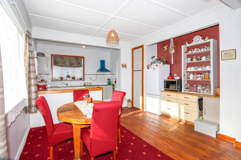 Photo of property in 2 Curtis Street, Hector, 7822