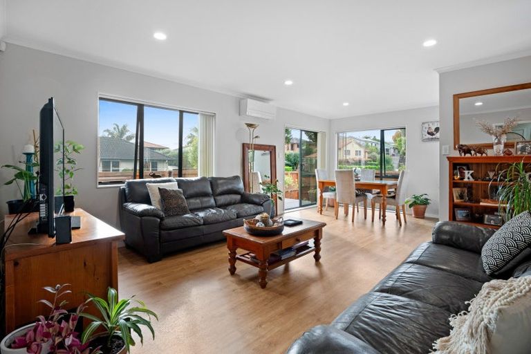 Photo of property in 9 Tom Keven Way, Pukekohe, 2120