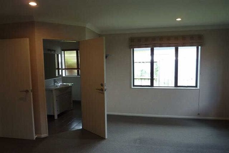 Photo of property in 6 Cranmer Close, Rototuna North, Hamilton, 3210