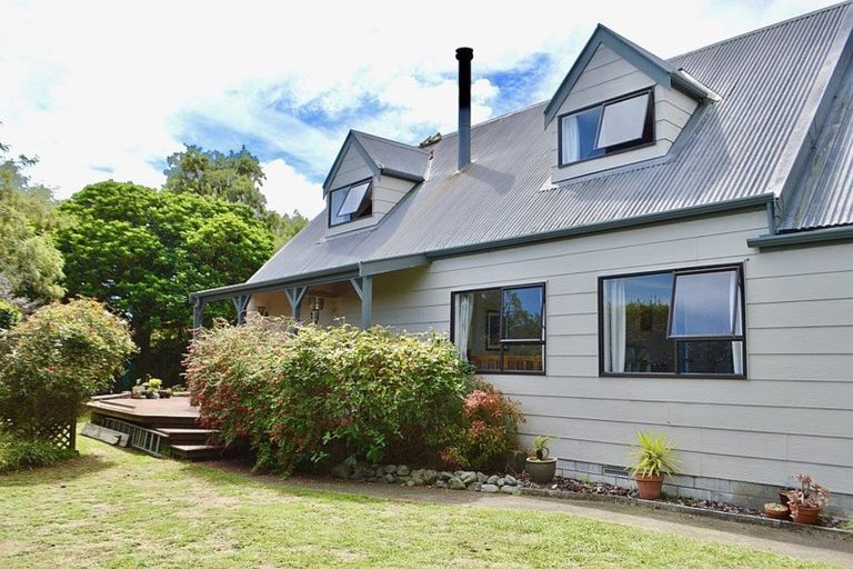 Photo of property in 11 Renata Road, Otaki, 5512