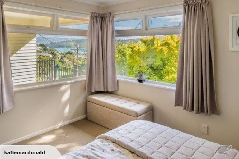 Photo of property in 26 Kiriwai Road, Paremata, Porirua, 5024