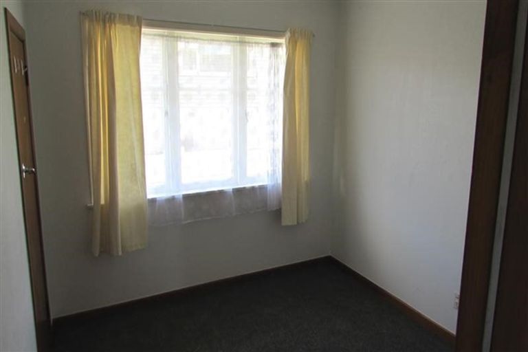 Photo of property in 63 Tiroroa Avenue, Te Atatu South, Auckland, 0610