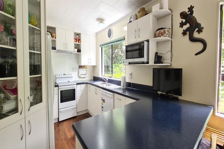 Photo of property in 17 Charlotte Street, Takapau, 4203