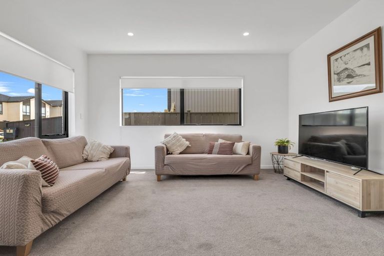Photo of property in 9 Puruatanga Drive, Flat Bush, Auckland, 2019