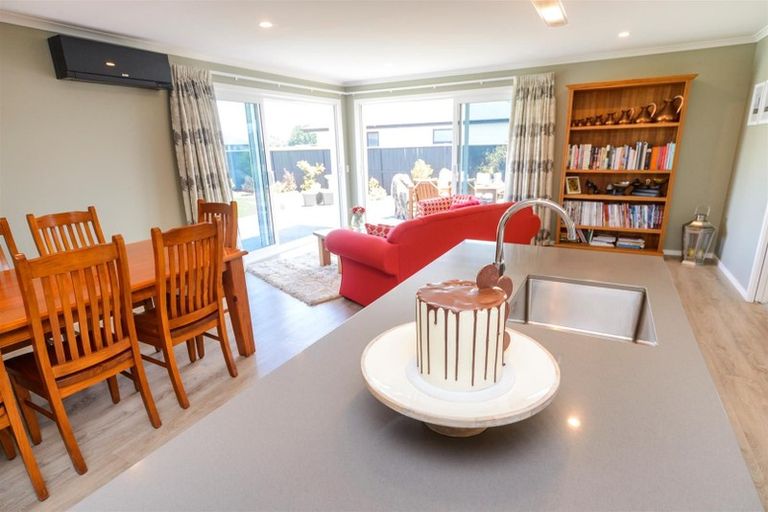 Photo of property in 19 George Street, Bulls, 4818