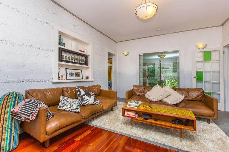 Photo of property in 42a Wallis Street, Raglan, 3225