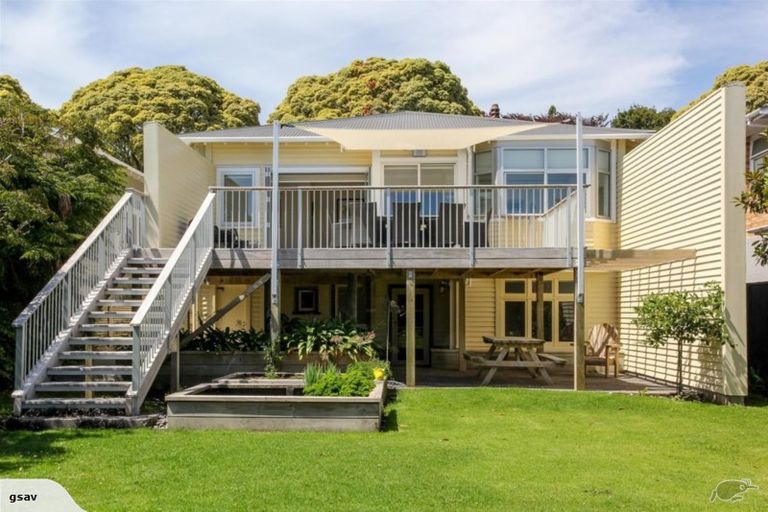 Photo of property in 117 Pendarves Street, New Plymouth, 4312