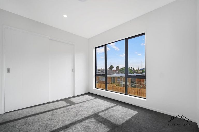 Photo of property in 24c Grande Vue Road, Papatoetoe, Auckland, 2025