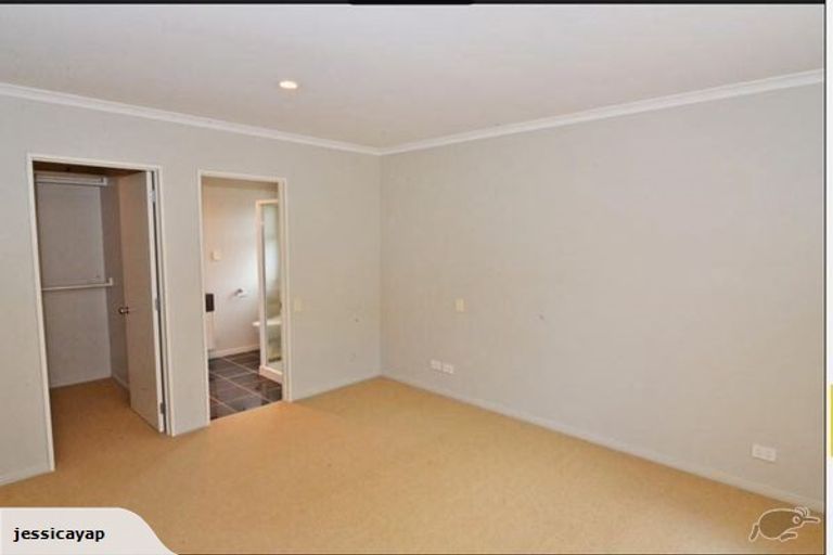 Photo of property in 32 Espalier Drive, Henderson, Auckland, 0612