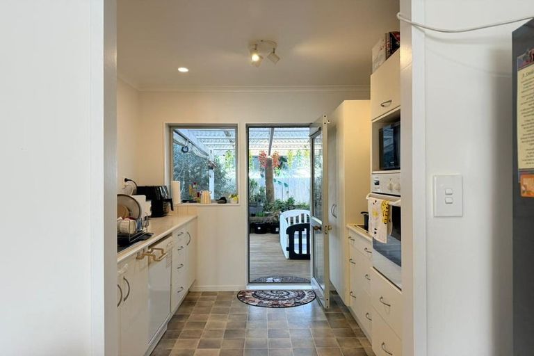 Photo of property in 3 Dunbarton Drive, Ranui, Auckland, 0612