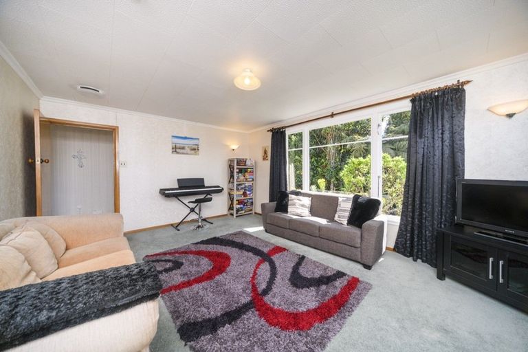 Photo of property in 1 Antrim Place, Hokowhitu, Palmerston North, 4410