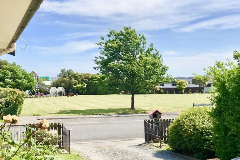 Photo of property in 34 Seadown Crescent, Amberley, 7410